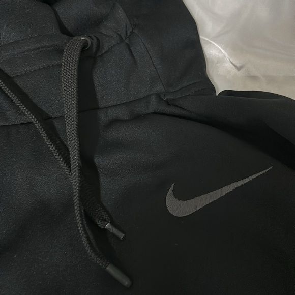 NEW Nike dri-fit hoodie - Picture 2 of 4